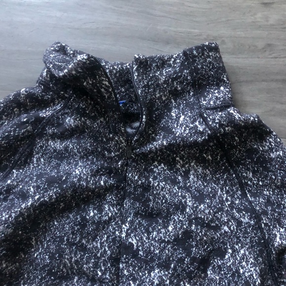 Lululemon long sleeve top - Picture 2 of 7